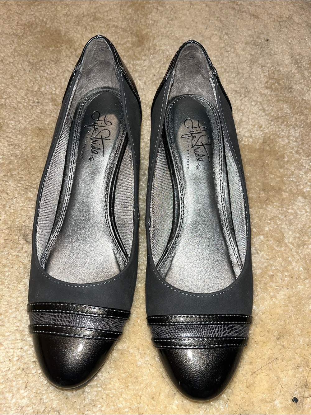 Life Stride soft support, charcoal gray Cap-Toe Ballet wedge heels Glossy Trim